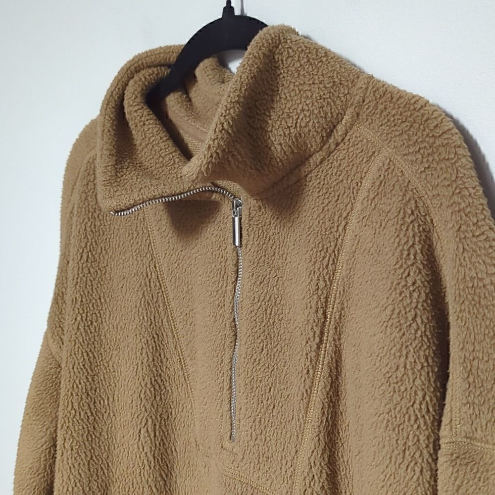 Old Navy Camel Fleece Teddy pullover - Picture 2 of 6